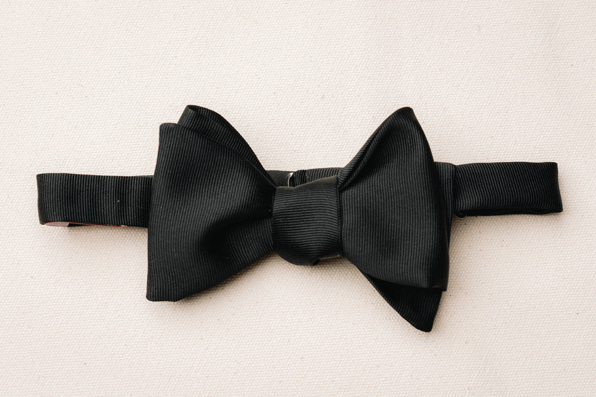Bow Tie - Black Silk Grosgrain