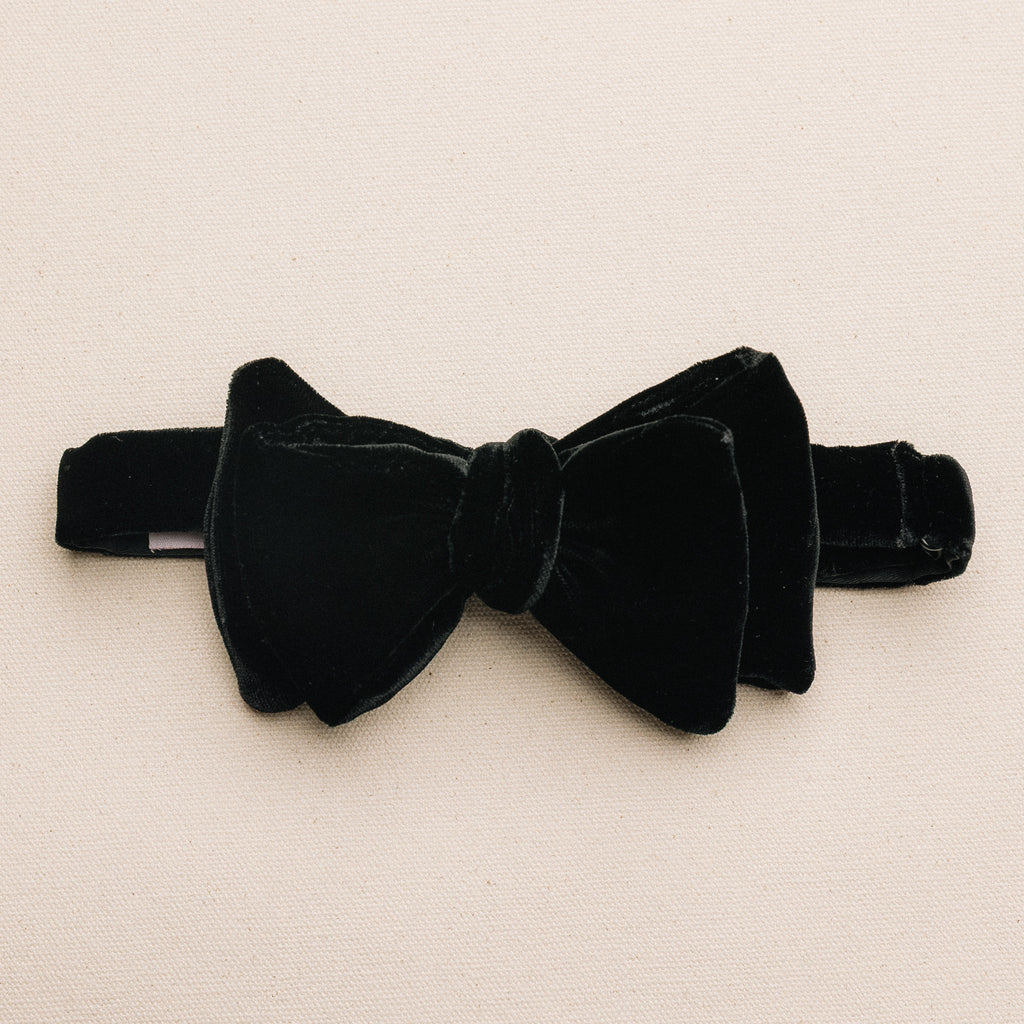 Butterfly Bow Tie - Black Velvet