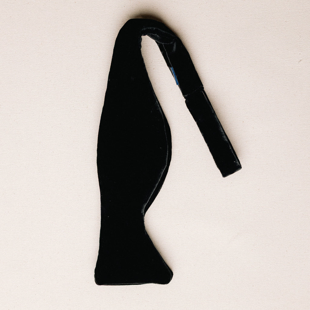 Butterfly Bow Tie - Black Velvet